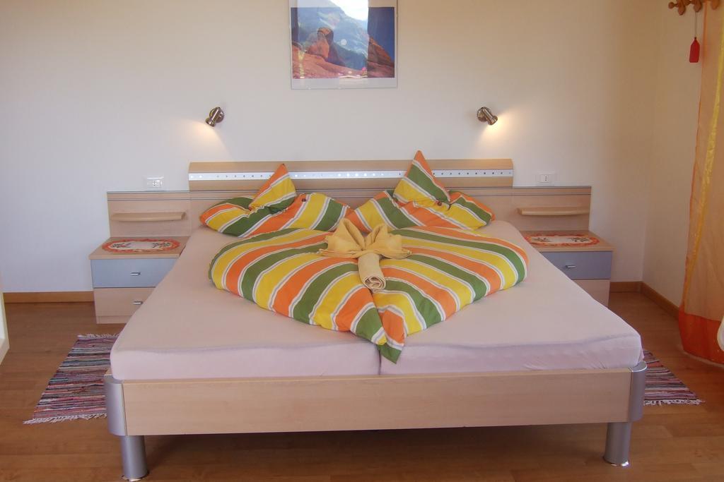 Gasthaus Jaufenblick San Martino in Passiria Habitación foto